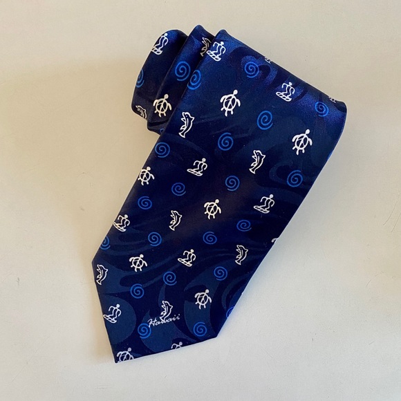 Hawaiian Handmade Blue Necktie - Picture 2 of 3